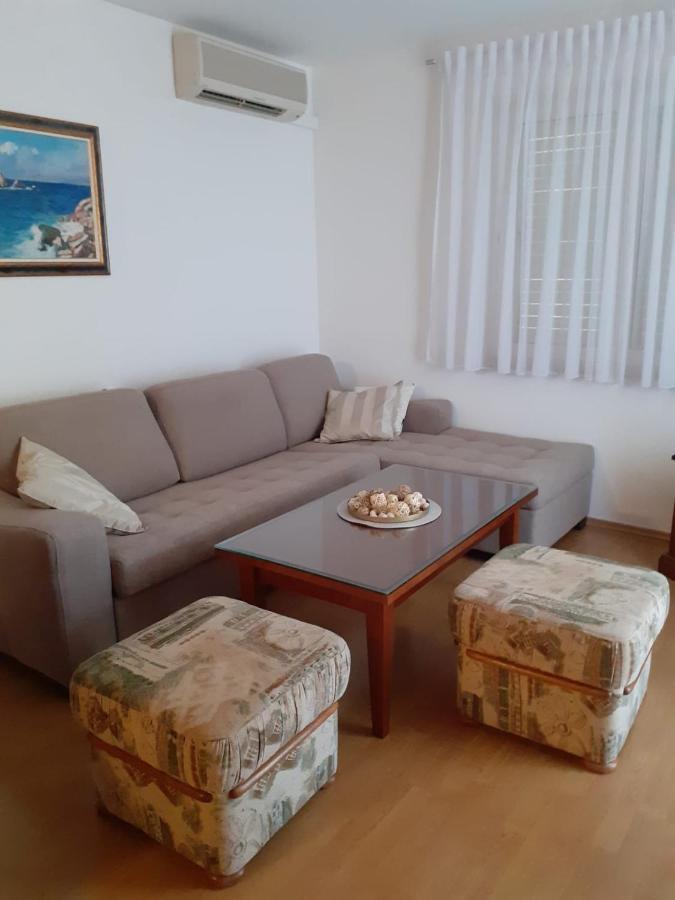 Apartman Mira Makarska Bagian luar foto