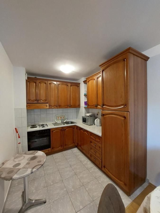 Apartman Mira Makarska Bagian luar foto