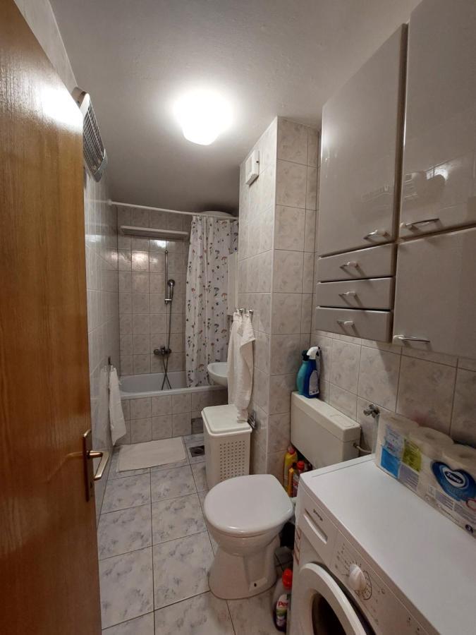 Apartman Mira Makarska Bagian luar foto